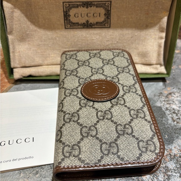 Gucci iPhone 15 case wallet - Picture 1 of 2